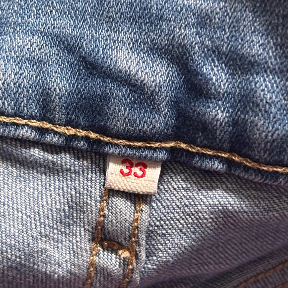 Levi's Bermuda Jean Shorts Blue Light Wash Size 33 - Picture 7 of 10